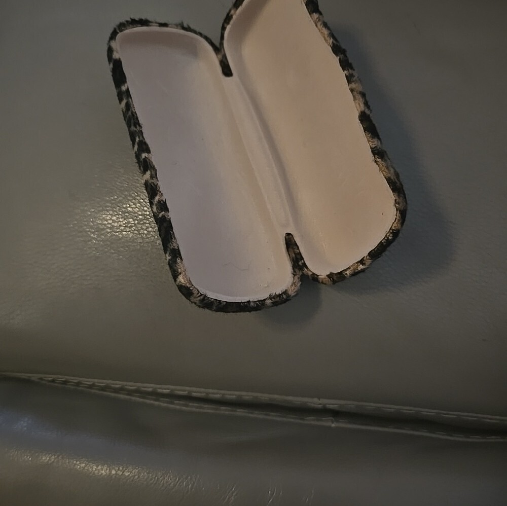 Leopard Print Faux Fur Glasses Case - Picture 2 of 2